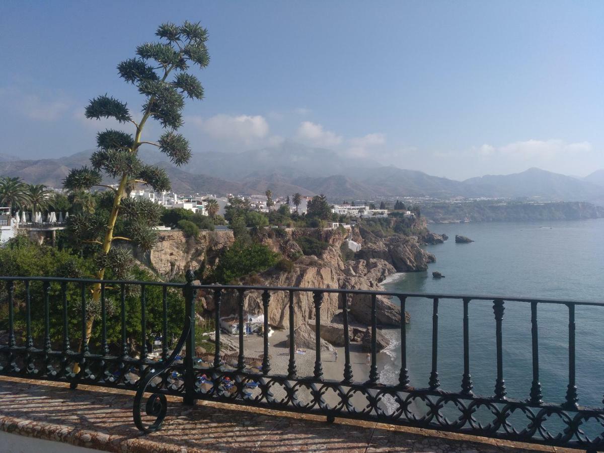 Apartamento Cala De Nerja-Lovely מראה חיצוני תמונה