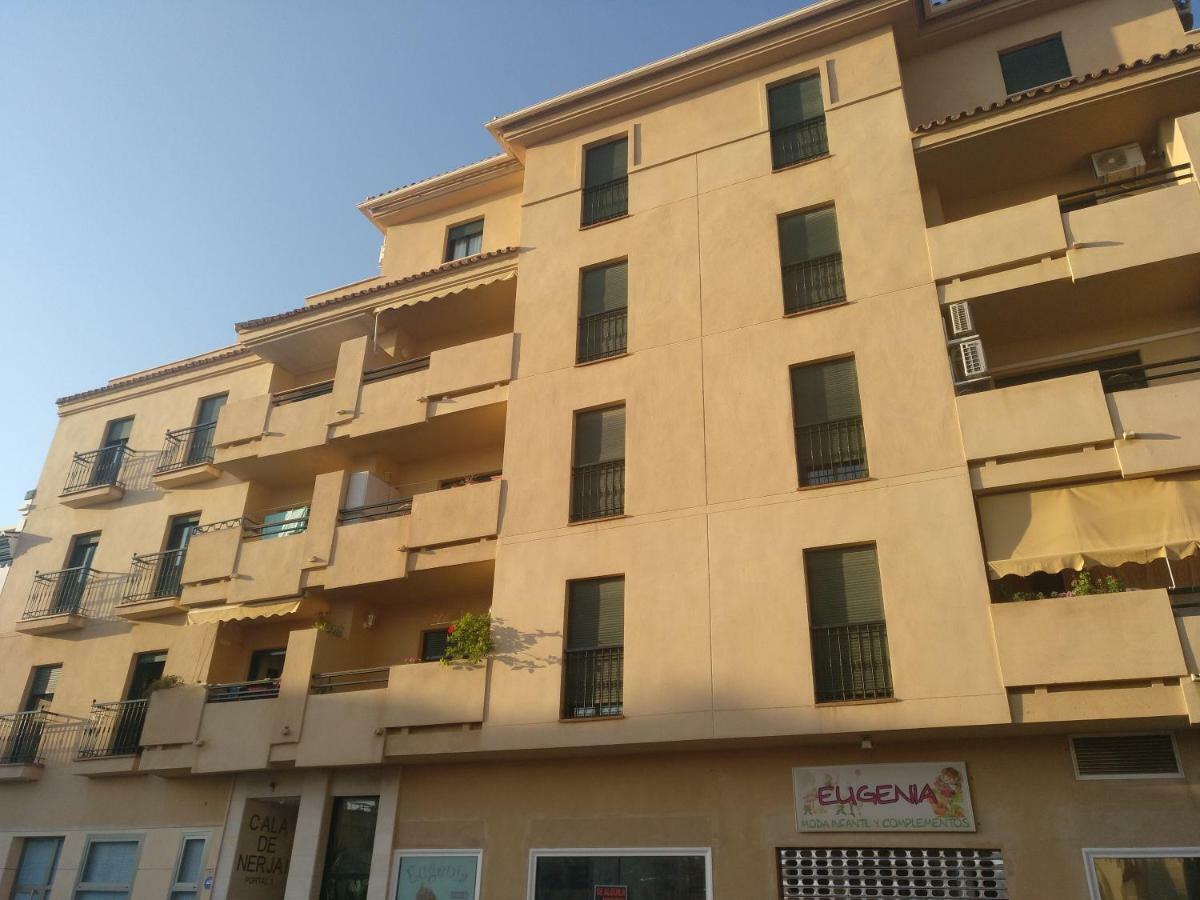 Apartamento Cala De Nerja-Lovely מראה חיצוני תמונה